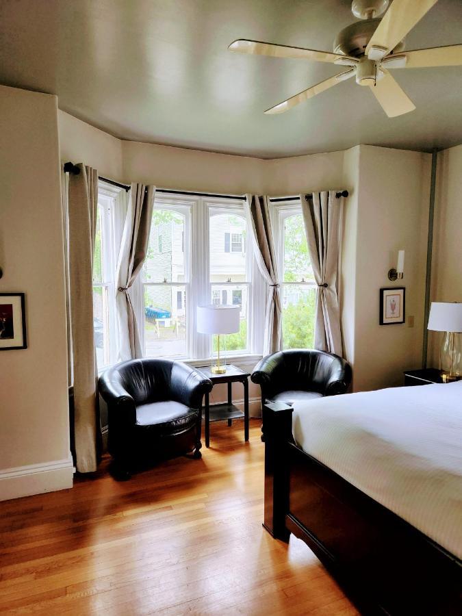 ساندويتش Belfry Inn And Bistro المظهر الخارجي الصورة