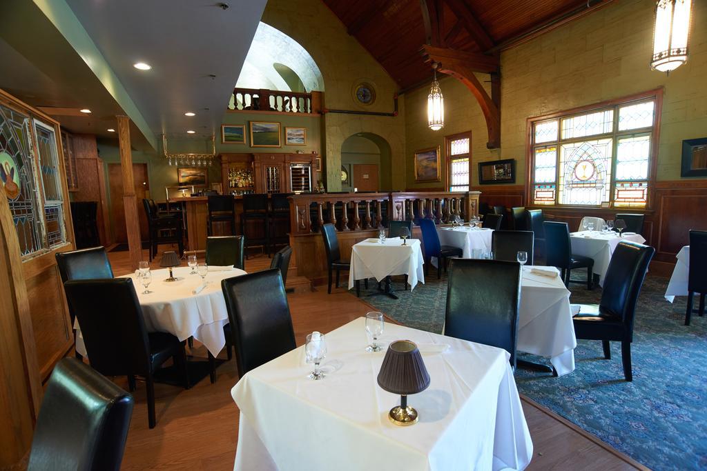 ساندويتش Belfry Inn And Bistro المظهر الخارجي الصورة