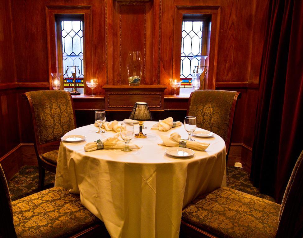 ساندويتش Belfry Inn And Bistro المظهر الخارجي الصورة
