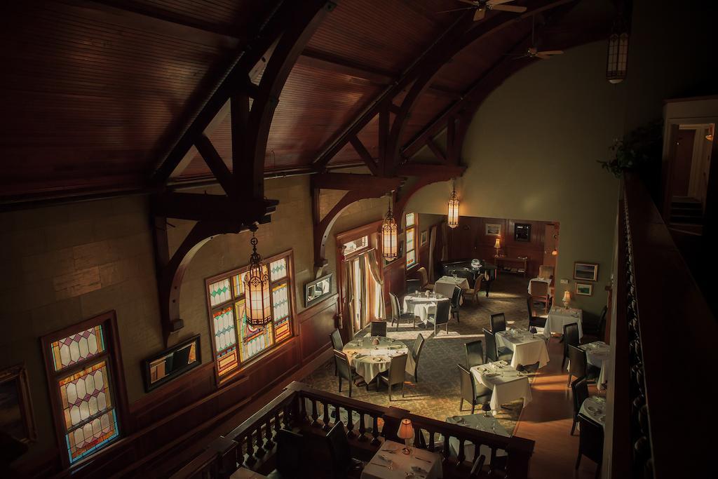 ساندويتش Belfry Inn And Bistro المظهر الخارجي الصورة